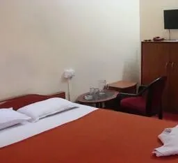 City Hotel - Image 4
