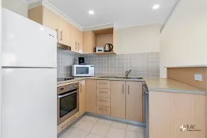 Sunny 1 bedroom unit @ Salt *Smart TV's & WIFI* - Image 5