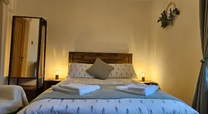 Induli Holywood - Private Luxury Double Room near Belfast - Image 2