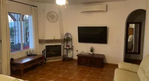 Villa in Alcaucin - Image 2