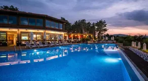 KaliAnny Cozy Apartment in Santa Marina with Pool & Terrace - Image 2