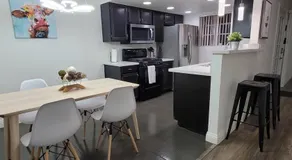 L - Fully remodeled and professionally decorated - Image 3