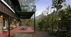 Neemrana's Glasshouse on the Ganges - Image 2