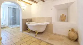 Geräumige Villa in Can Trabal mit privatem Pool und Jacuzzi 980 m² - Image 2