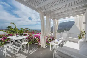 White Cave Private Villa - Image 2