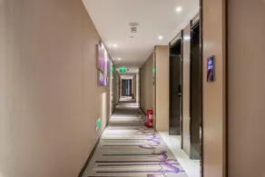 Lavande Hotel Zhangjiajie City Center Bofu Plaza - Image 3