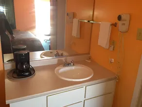 Ranch House Motel - Image 2