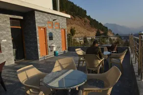 Tulip Flowing River View Hotel. - Image 5