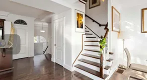 Luxury Retreat with Bay Views Offering Private Bedrooms and Entire Apartment Options - Image 4