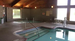 AMERICINN BY WYNDHAM WEST BURLINGTON - Image 3