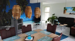 Modernes Ferienhaus der besonderen Art mit Garten - Image 3