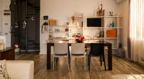 Nest Guesthouse - Image 2