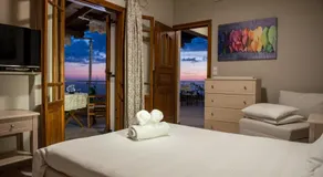 Aloni Studios & Apartments - Image 2