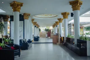 Grand Paradise Hotel Lembang - Image 5