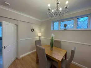 Charming 3-Bed Home Comfortable Stay in Coalville - Image 4