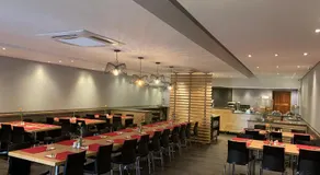 Royal Hotel - Image 2