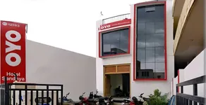 Collection O Sandhya Hotel - Image 4