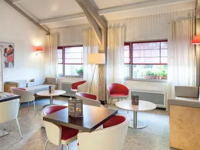 ibis Moulins - Image 2