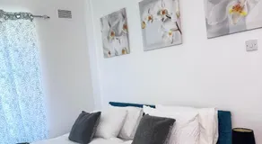 Bright Housing - Image 5