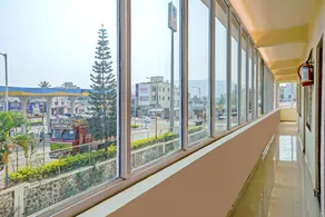 SPOT ON 78137 Hotel Raja Malhari - Image 2