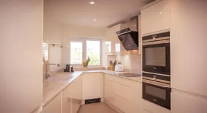 Coastal Breeze - adults only seaview flat - Image 4