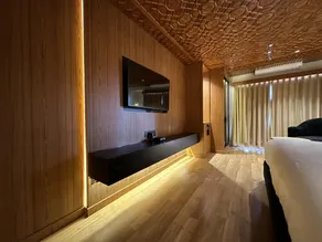 Hotel Holiday Inn - Image 4