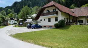 Farm Stay Loger - Image 4