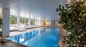 Apartment with Pool, Sauna & Gym - Image 3