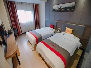 Junyi Hotel Jiangxi Ganzhou South Gate Square Wenqing Road - Image 3