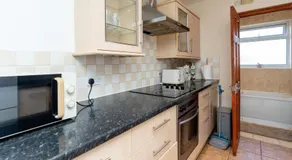 Classy Home near Southampton Airport -Free parking - Image 4