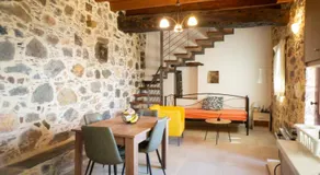 Rosales stone house - Image 3