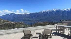 Oasi Da Vinci Apartments Lake Garda View - Image 2