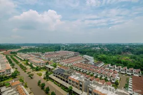 Classic 3BR at Podomoro Golf View Apt By Travelio - Image 4