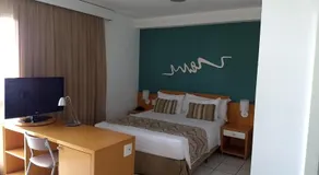 Bristol Praia do Canto Apart Hotel - Image 2