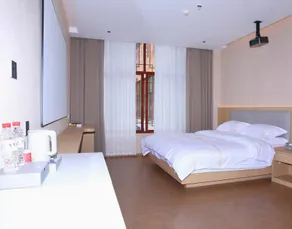 Jinqiao Theme Hotel - Image 2