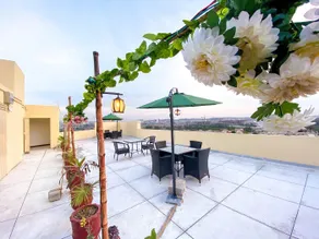 Esquire 2 Hotel & Suites - Image 3