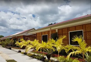 Queen's Suite Resort - Image 5