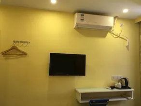 Ai Jiu Hotel - Image 4