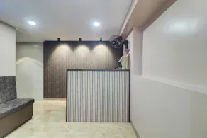 Hotel Embrace Inn Near Exhibition Center - Image 4