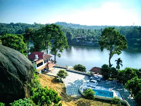 River Rock Resort Near Athirappilly - Image 1