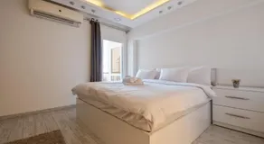 luxury house - Image 2