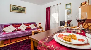 Apartment Main Street Carera - Image 5