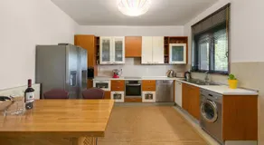 Blue & Green View Villa - Image 5