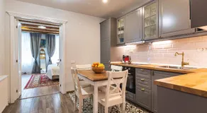Nikolas Haus Premium Historic Center Stay & Free Parking - Image 2