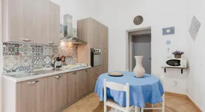Ferienhaus 'Petros' mit gemeinsamer Terrasse, WLAN und Klimaanlage - Image 3