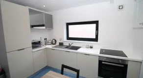 The Coach House - Free Private Parking - by Property Promise - Image 3