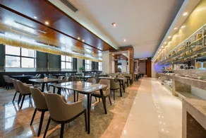 Rezen Hotel Lvjiazui Shanghai - Image 5