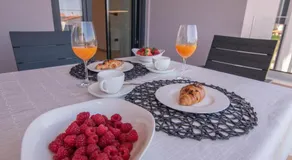 Luxury apartment Porto with sea view and swimming pool - Image 4