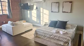 Studio Apt King Bed Full Kitchen By KeenStays - Image 2
