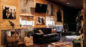 Big Horse Inn and Suites - Image 2